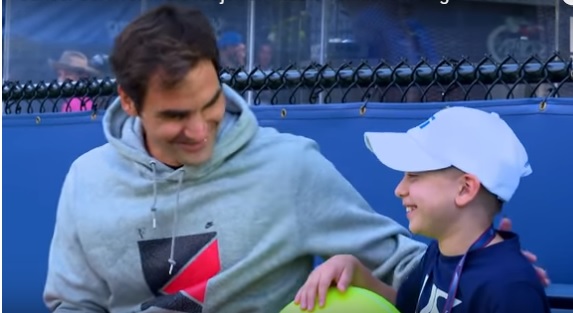 Roger Federer se une contra el cáncer 