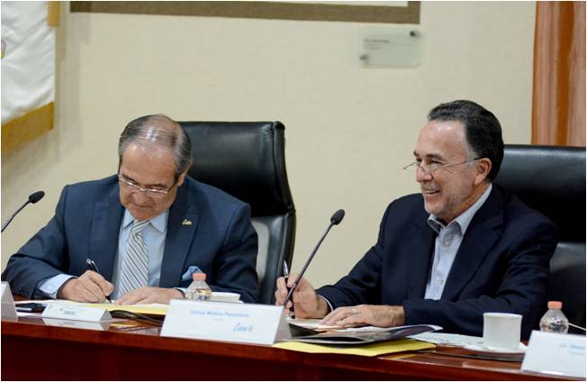 Carlos Medina Plascencia.