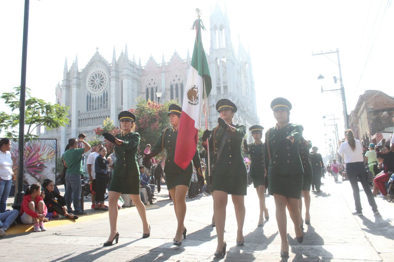 Cadetes de varias instituciones de las Fuerzas Armadas de México