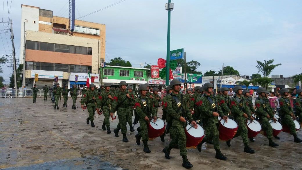 Desfile conmemorativo por el 207 aniversario de la Independencia de México