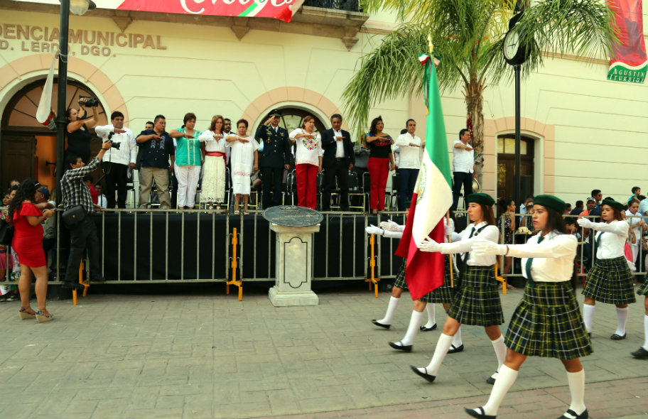 Desfile de Independencia en Ciudad Lerdo. 