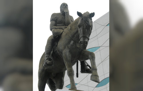Luis Carvajal y de la Cueva llegó con 100 familias a la Nueva España, gracias a la capitulación que Felipe II le entregó para fundar ciudades.