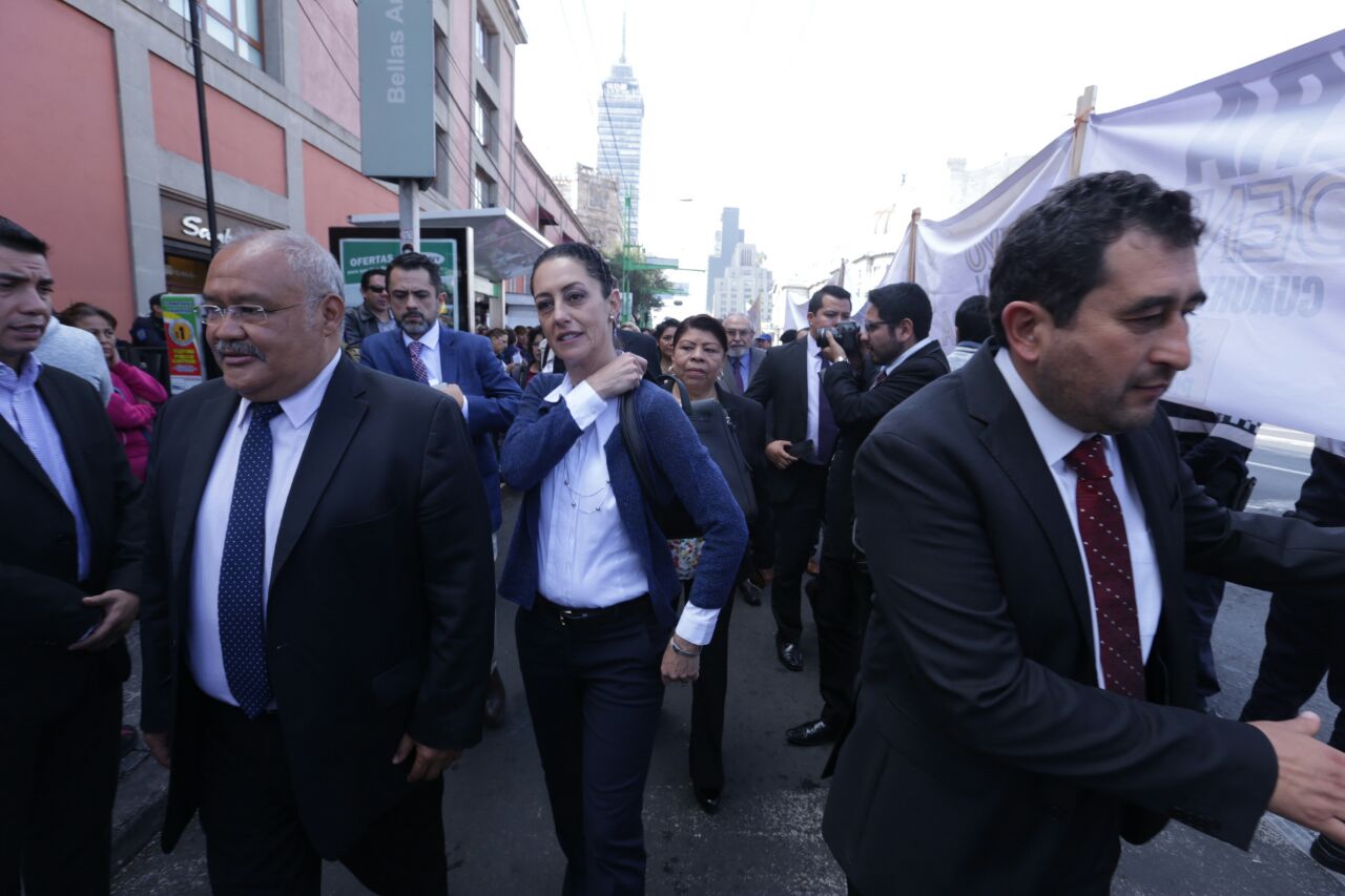 Llegada de Claudia Sheinbaun delegada de Tlalpan al informe de gobierno de Miguel A. Mancera.