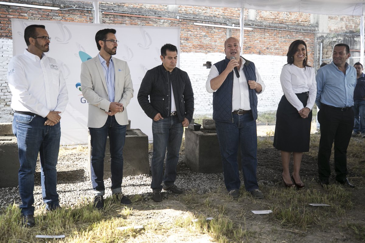 Colocación de la primera piedra del nuevo Centro de Atención Integral a Personas en Situación de Indigencia.