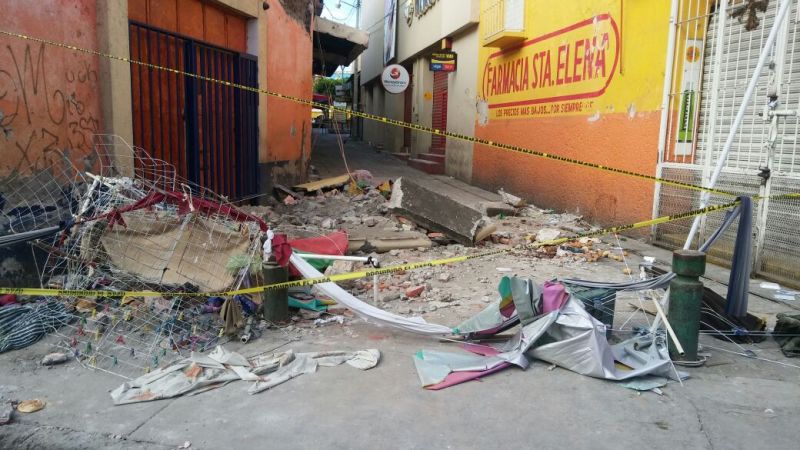 Diódoro Carrasco Altamirano, secretario de Gobierno del estado, reportó que el temblor de 7.1 ocurrido esta tarde dejó daños en edificios, casas y tem