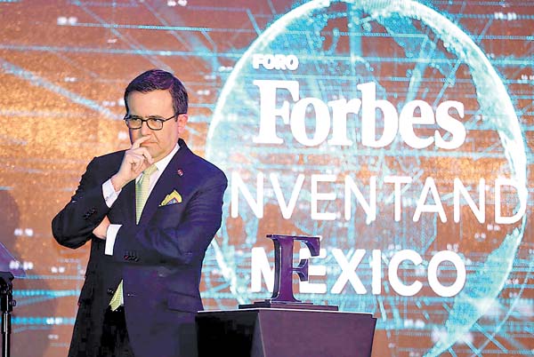 El secretario de Economía, Ildefonso Guajardo, inauguró el foro.