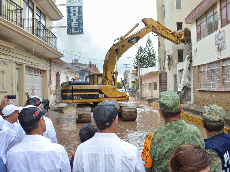 Demuelen edificio en Juchitán de zaragoza, Oaxaca.