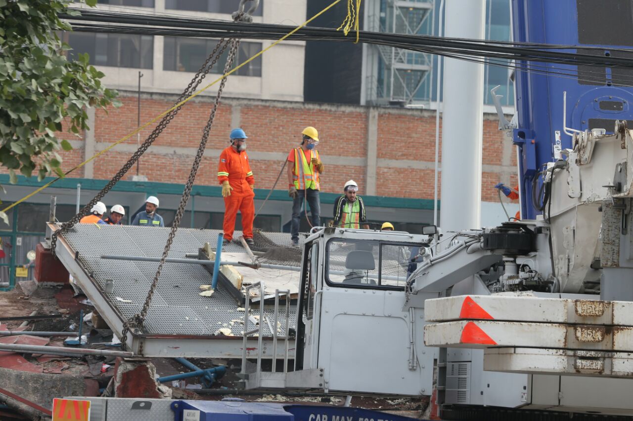 Labores de rescate en el predio de Chimalpopoca y Bolívar, en la Ciudad de México. 