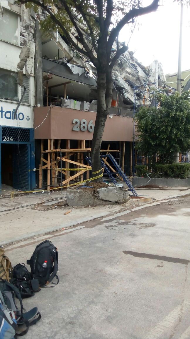 Álvaro Obregón 286,  el edificio donde está Emmanuel. 