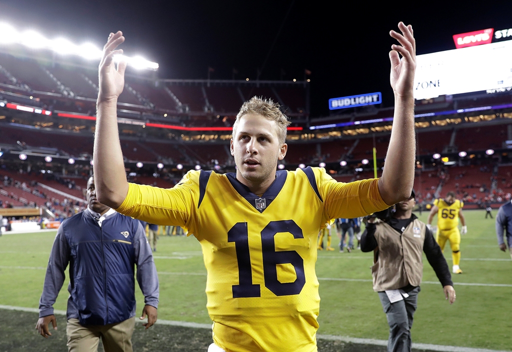 Jared Goff celebra el triunfo sobre San Francisco 