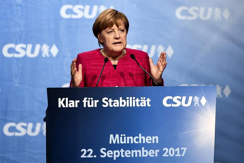 Merkel y sus conservadores son favoritos en las encuestas, pero probablemente sufran marcadas pérdidas respecto a 2013.