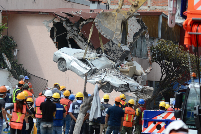 Quinto día de trabajos por el sismo en la CdMx