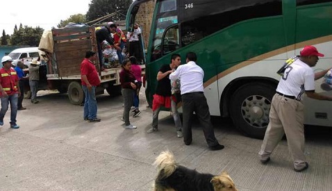 Durante la carga de víveres. 