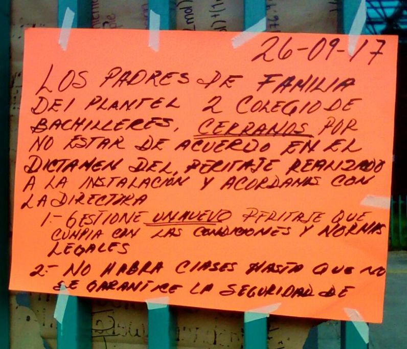 El plantel fue cerrado por los padres de los estudiantes que no quedaron conformes con el peritaje estructural.