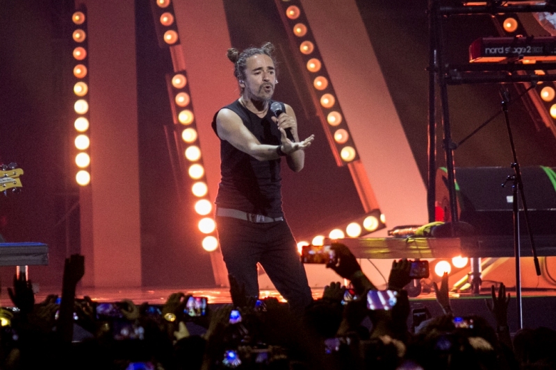 Rubén Albarrán, vocalista de Café Tacvba, reunirá fondos para los afectados del sismo en México.