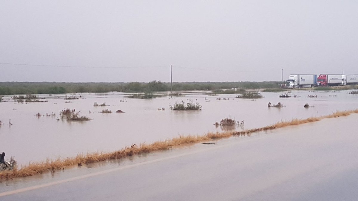 Se desconoce cuanto tiempo permanecerá cerrada la carretera.