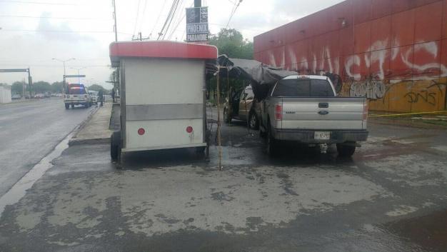 El homicidio se reportó después de las 13:00, en la avenida Eloy Cavazos. 