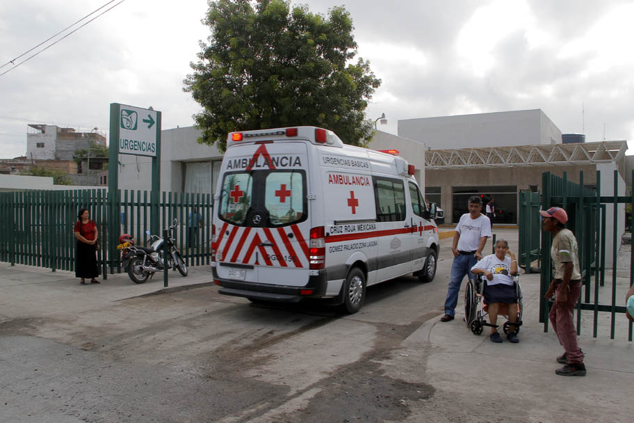 Rodrigo Méndez fue trasladado a la clínica 46 del IMSS.