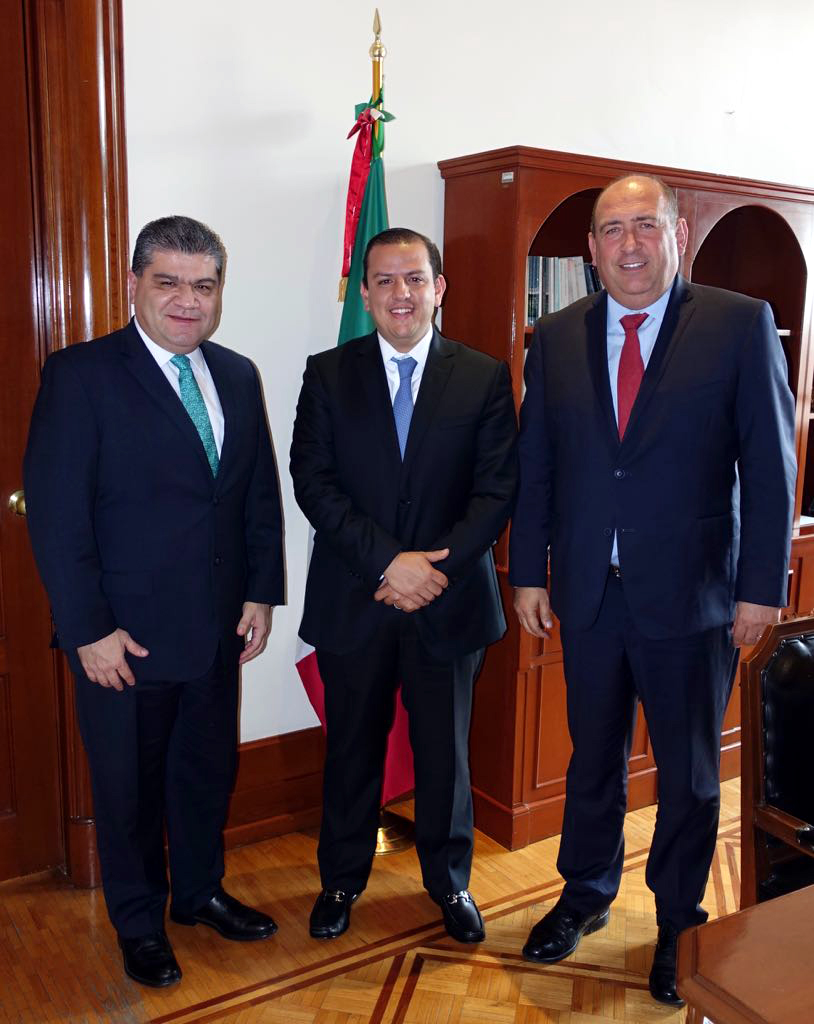 Los gobernadores con el Subsecretario de Egresos de la Secretaría de Hacienda y Crédito Público.