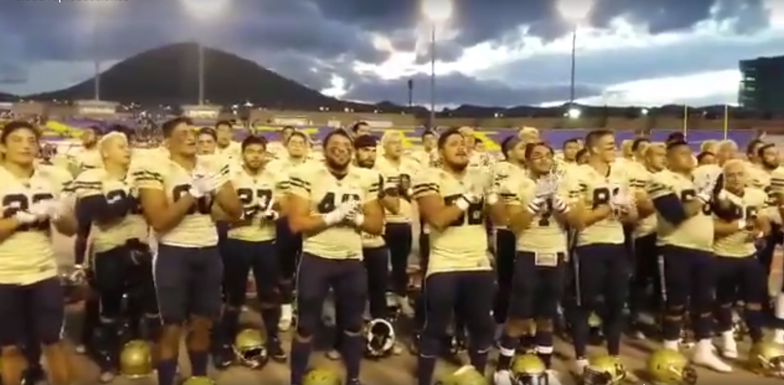 Los Pumas CU celebran su triunfo ante las Águilas UACH