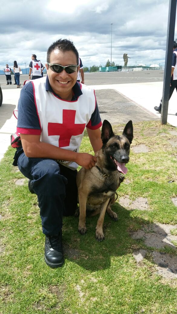 Alan Hernández entredor y Maya