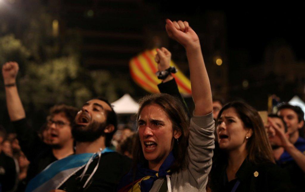 España celebró hoy una consulta sobre la independencia pese a la prohibición del Tribunal Constitucional.