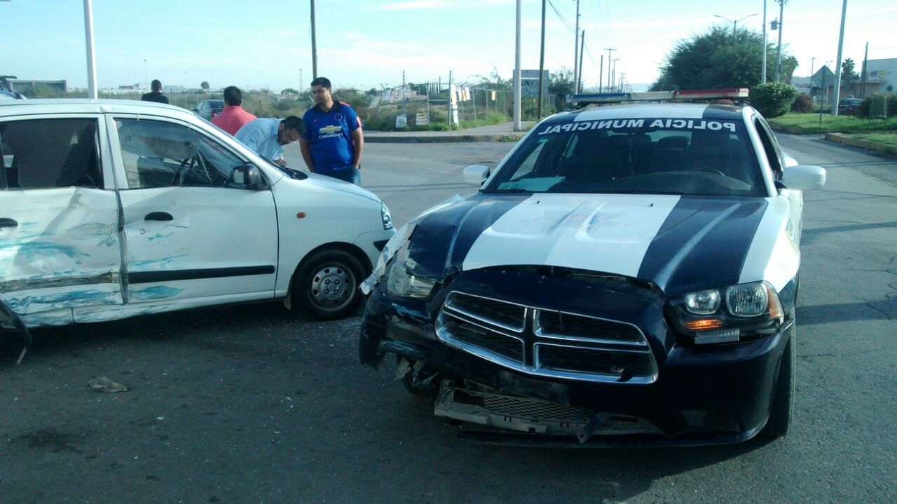 El choque ocurrió en calzada Francisco Sarabia y bulevar Rodríguez Triana de Torreón.