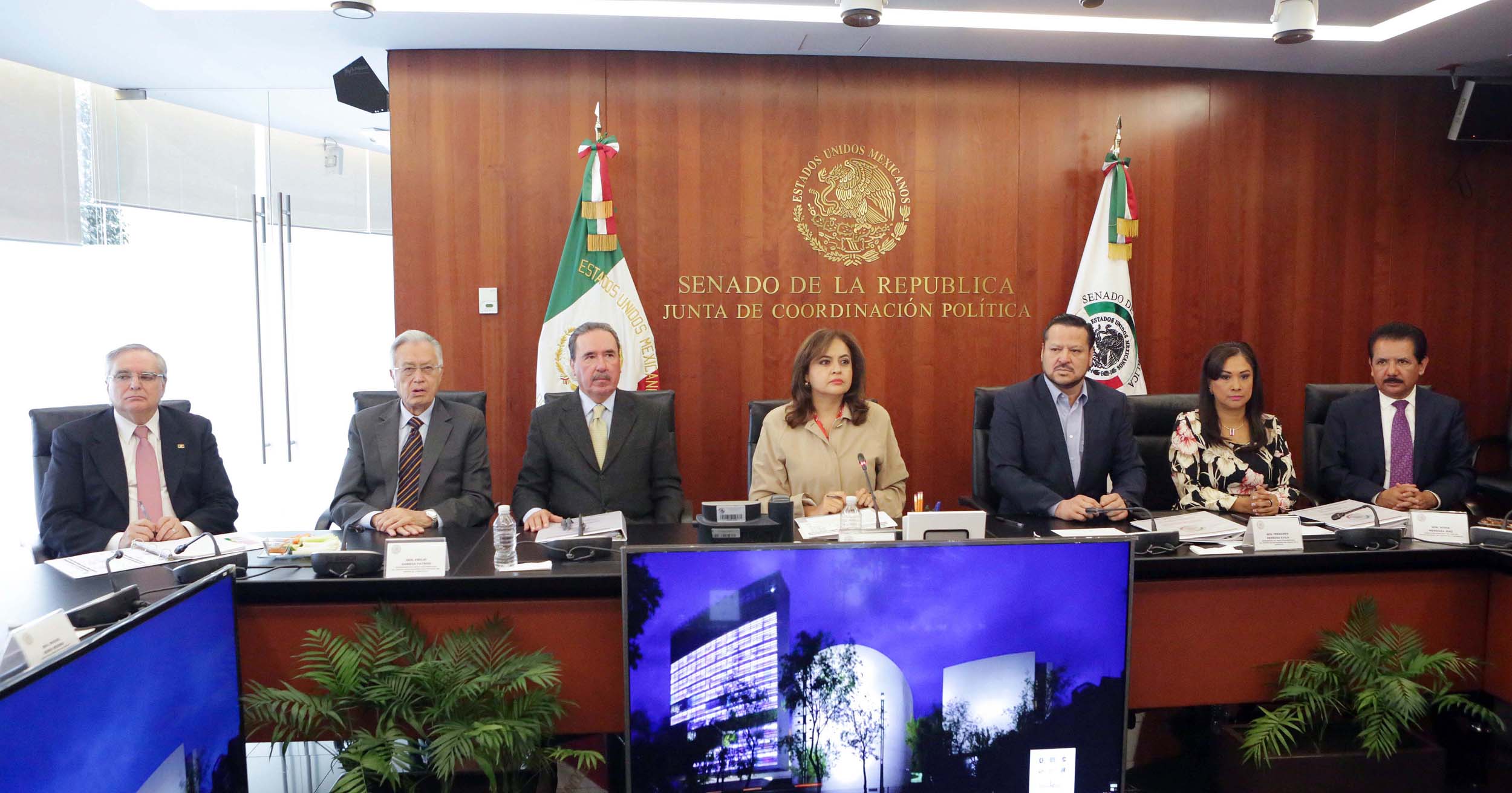 Los legisladores también acordaron citar a los secretarios de Desarrollo Social y de Educación Pública.