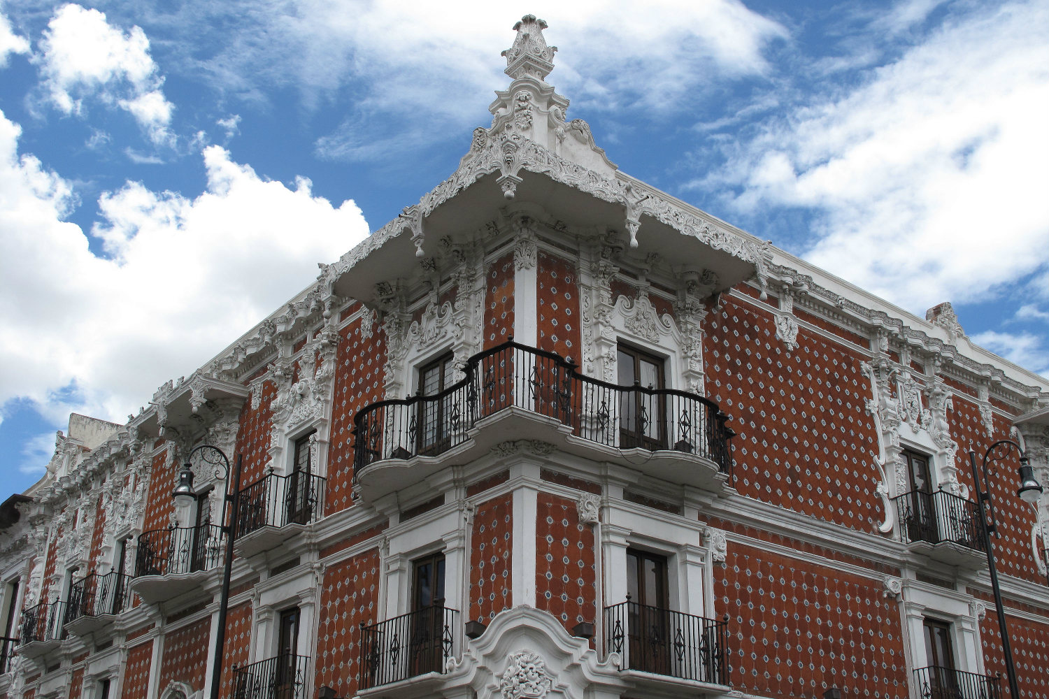 El Museo Regional Casa de Alfeñique, ubicado en la avenida 4 Oriente de la Ciudad de Puebla, así se veía antes del sismo.