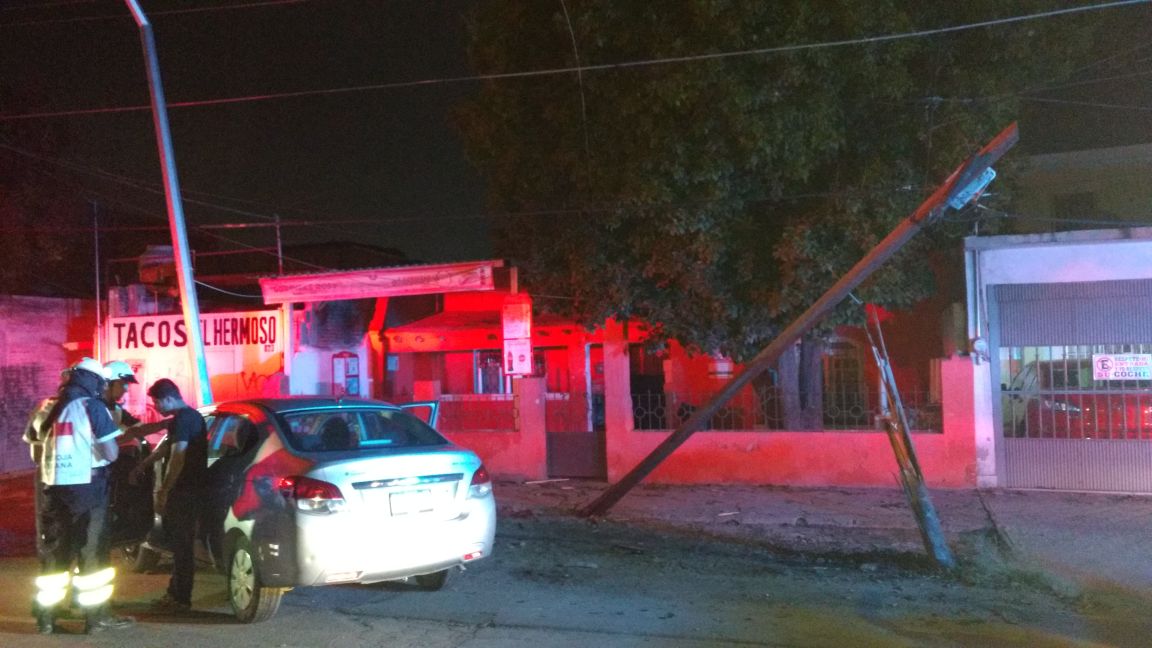 El accidente ocurrió alrededor de las 3:00 de la mañana. 
