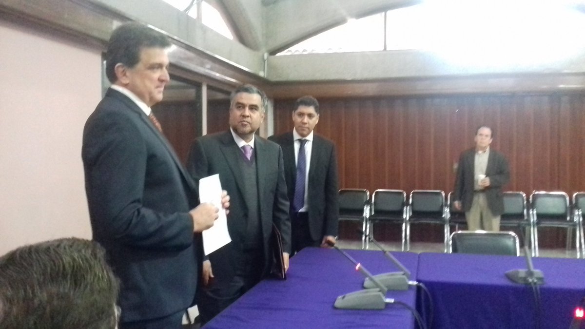 Xavier González Zirión se deslindó del apoyo del PVEM.