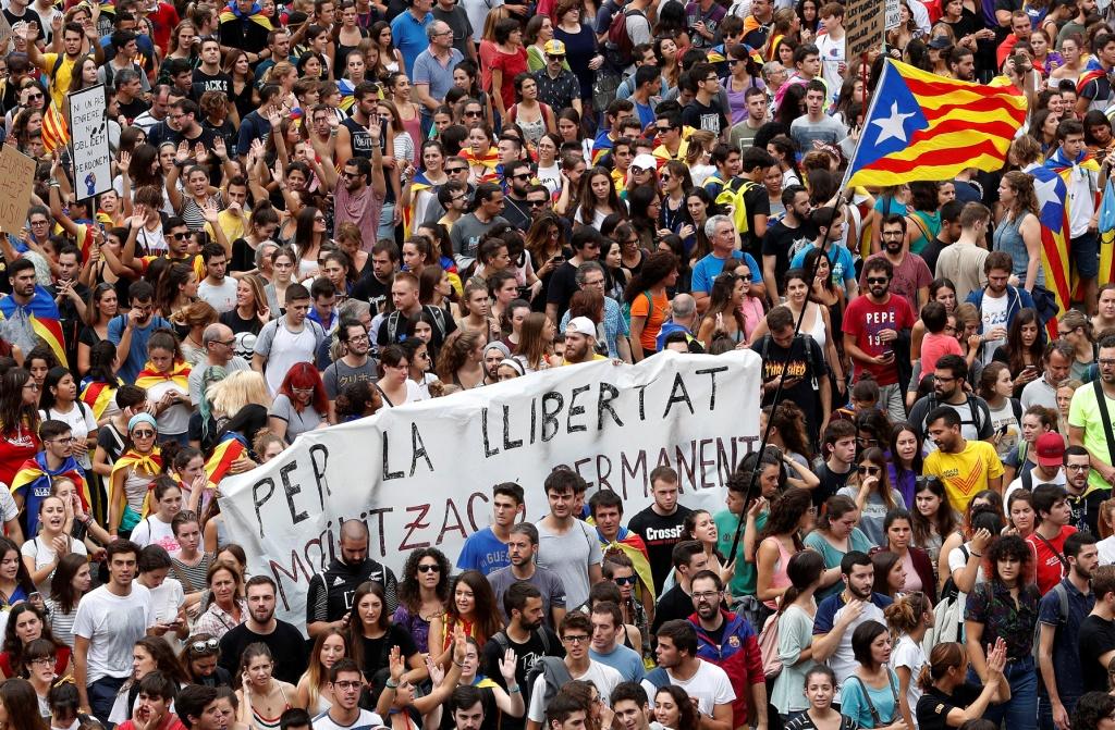 El bloqueo es total entre el gobierno del conservador Mariano Rajoy y las autoridades catalanas que quieren declarar la independencia de la región.