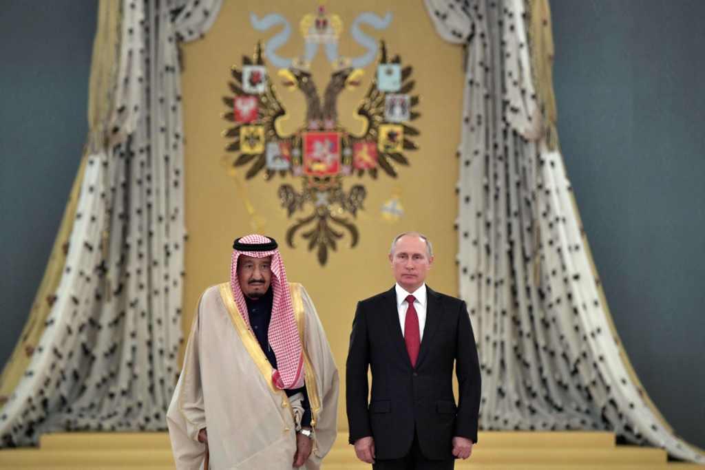 El rey Salman de Arabia Saudita y el presidente ruso Vladimir Putin. 