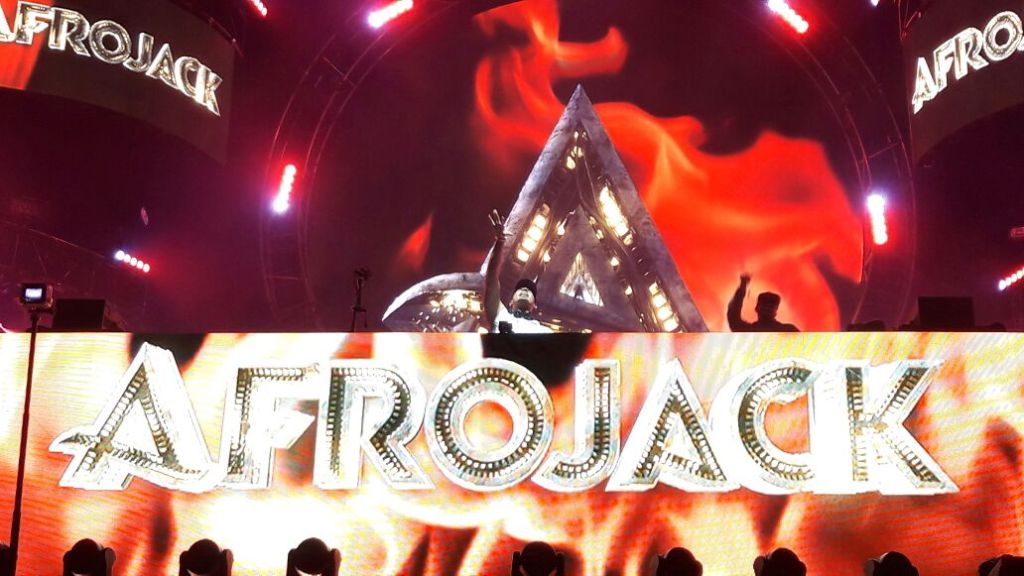 Afrojack ofreció lo mejor de sus beats en el Ultra Festival México.