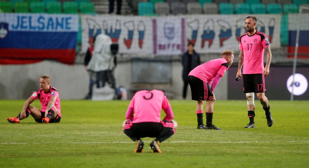 Eslovenia y Escocia fuera del Mundial