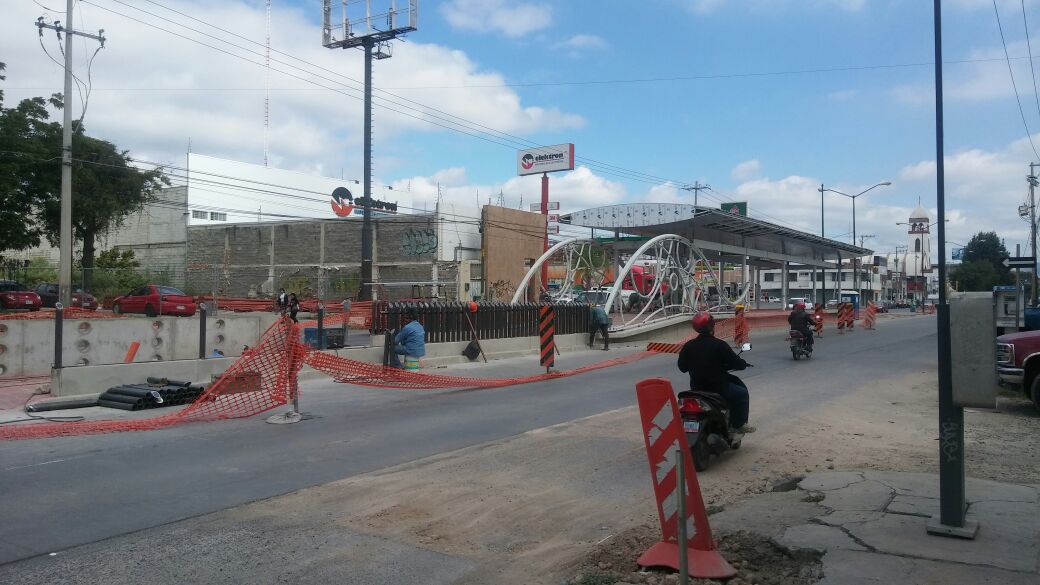 Paradero del SIT en Miguel Hidalgo. 