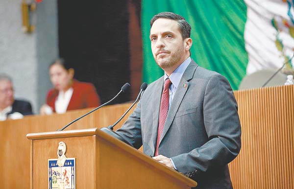 Marco González, del PRI, señaló que deben poner orden en el sitio.