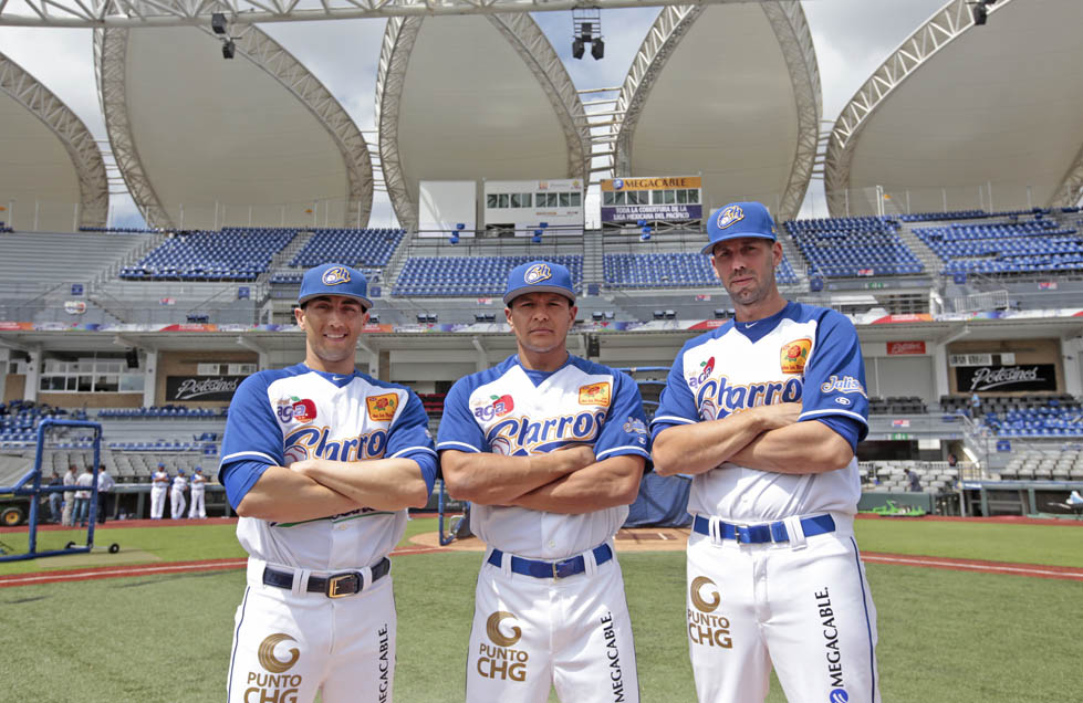 Amadeo Zazueta, José Manuel Rodríguez y Chris Colabello