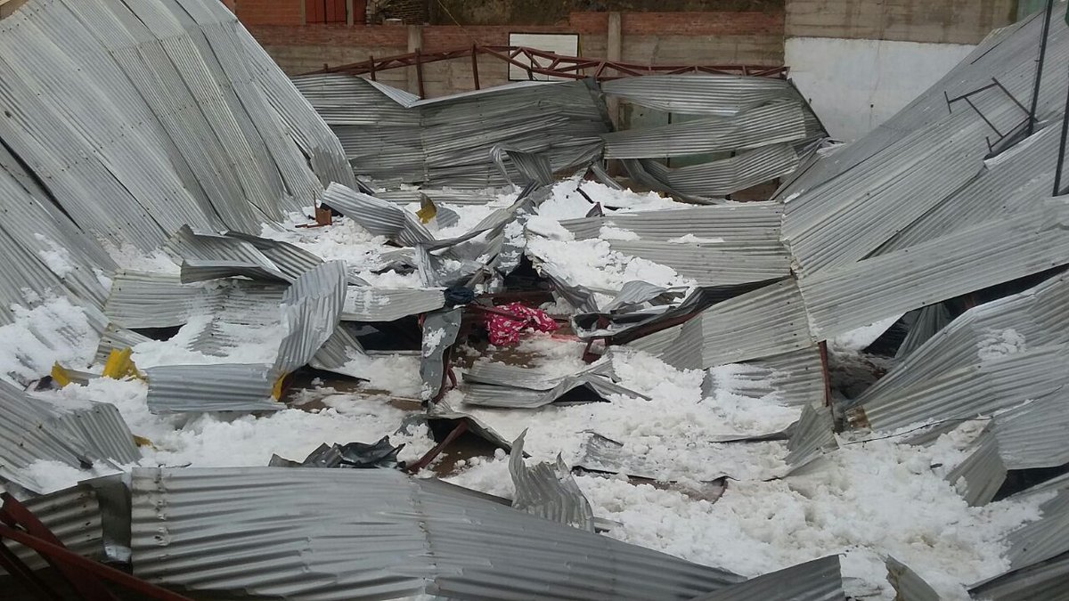 El techó colapsado en el colegio Aniceto Arce, en la ciudad de Sucre.