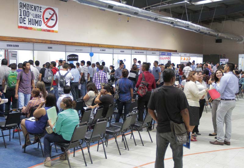 En la Feria del Empleo para Personas con Discapacidad y Adultos Mayores, se ofertaron más de 500 empleos.