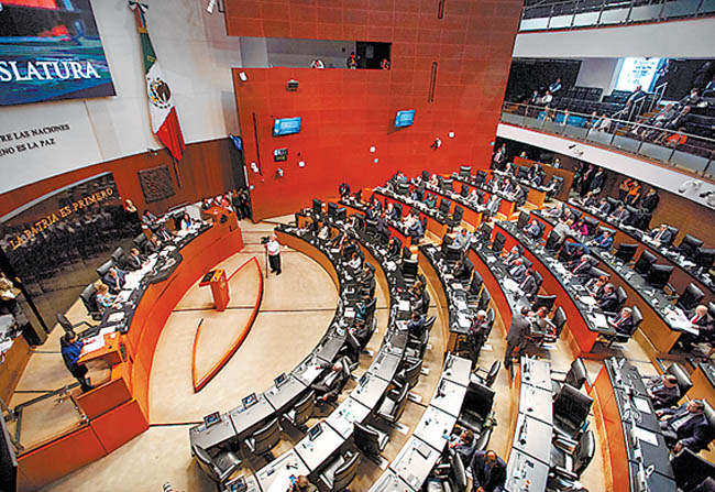 José Antonio Meade acudió a la glosa del quinto Informe de gobierno. 