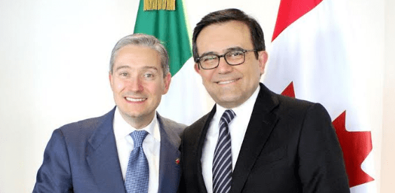 El secretario de Economía, Ildefonso Guajardo, y el ministro de Comercio de Canadá, François-Philippe Champagne.