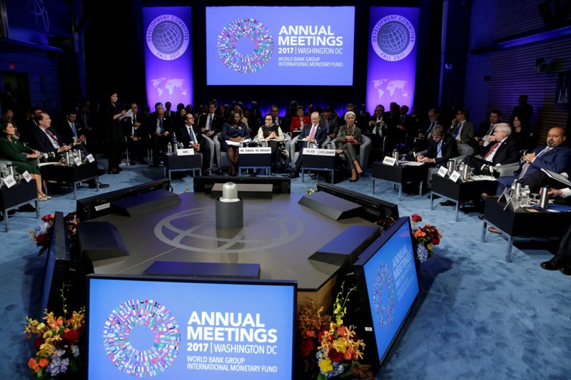 La propuesta se analiza durante las reuniones anuales del Banco de México y el Fondo Monetario Internacional.