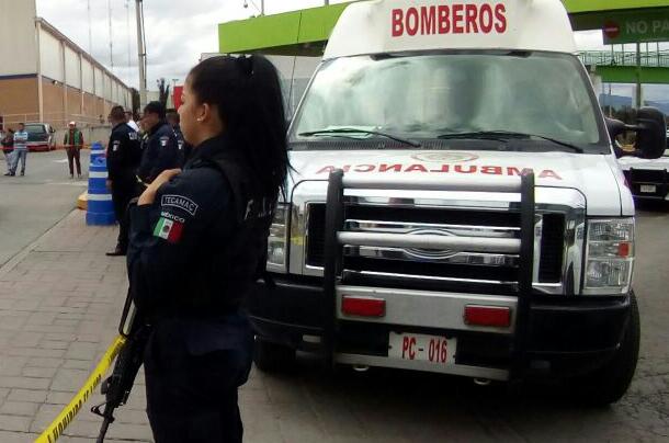 Al lugar llegaron elementos de rescate para atender al lesionado.