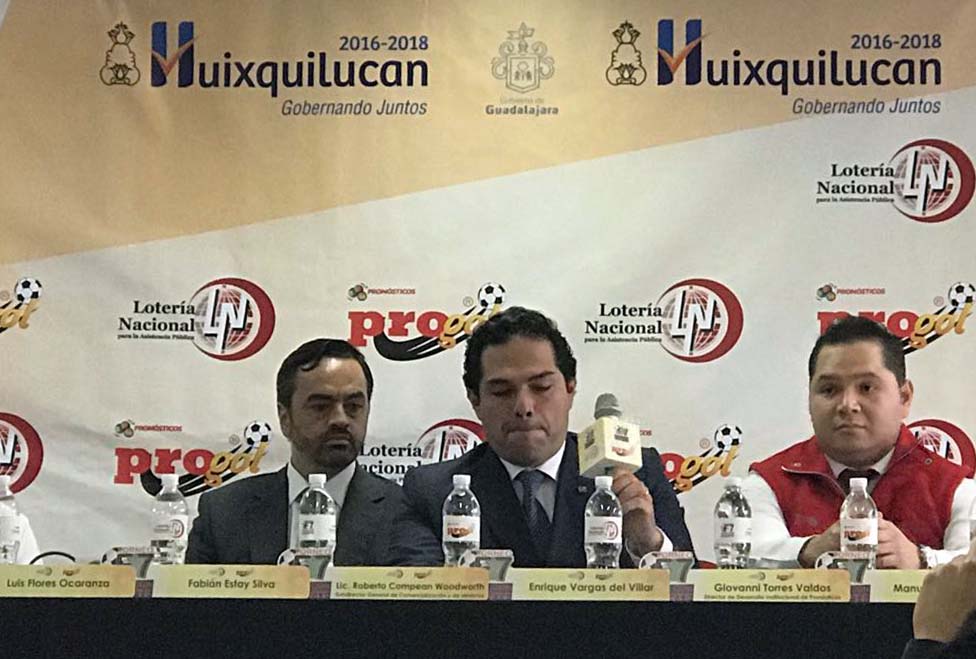 Durante la conferencia de prensa.