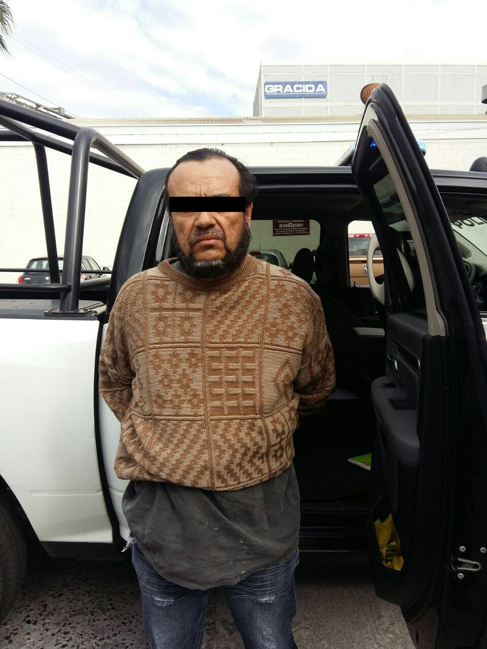 El agresor fue identificado como Arturo Caballero Arteaga. 