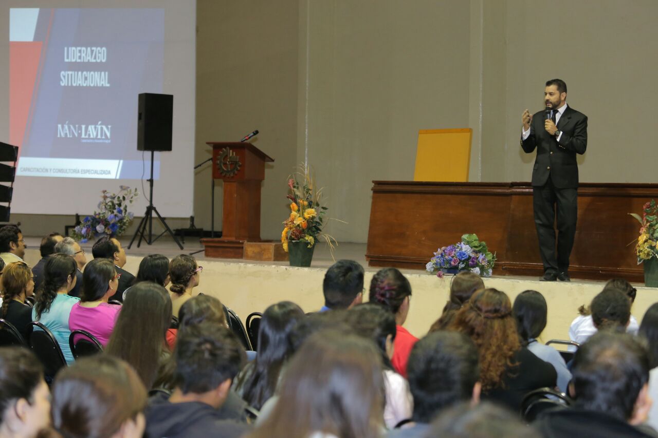 En la inauguración se impartió la Conferencia Magistral "Liderazgo Situacional".
