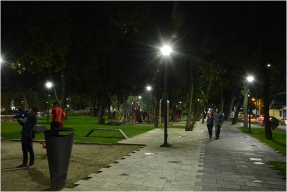 En algunas zonas ya se puede ver el nuevo alumbrado LED.