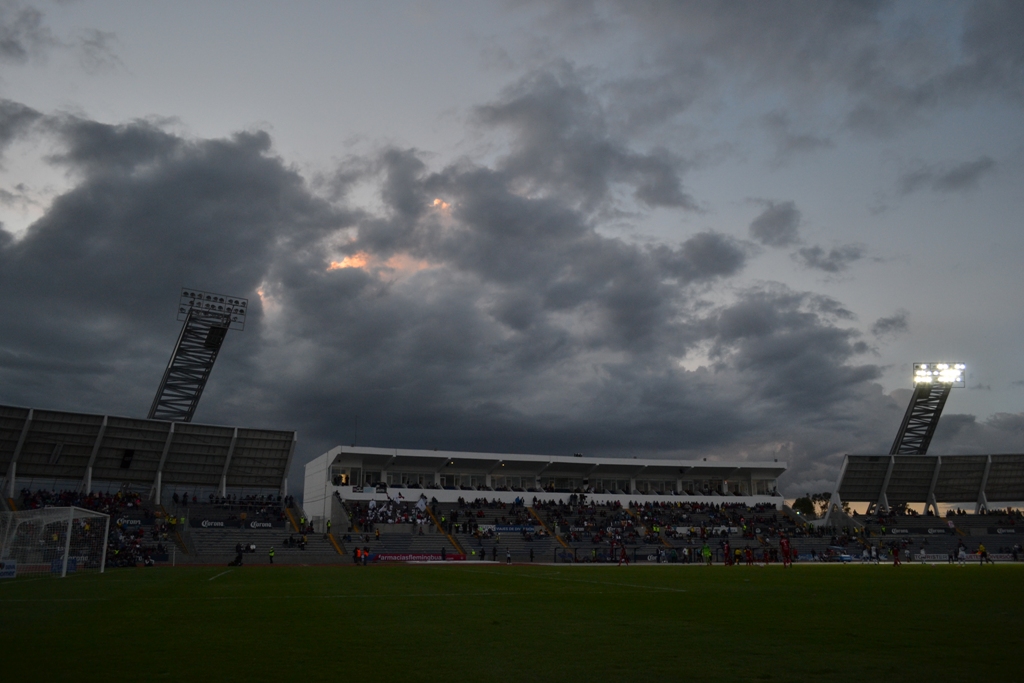 Se suspende momentáneamente en el cuentro ante Lobos BUAP y Xolos  
