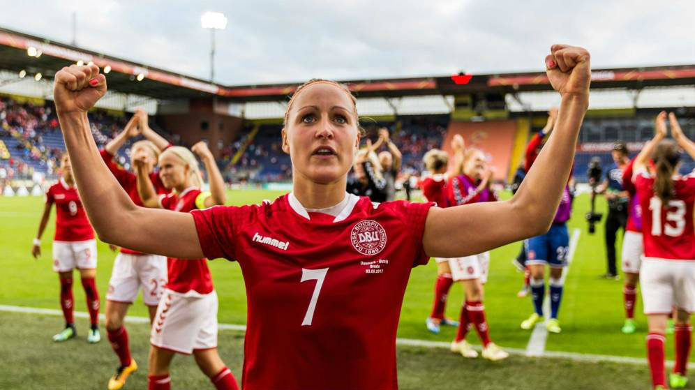 Federación Danesa durante la Eurocopa femenil 2017